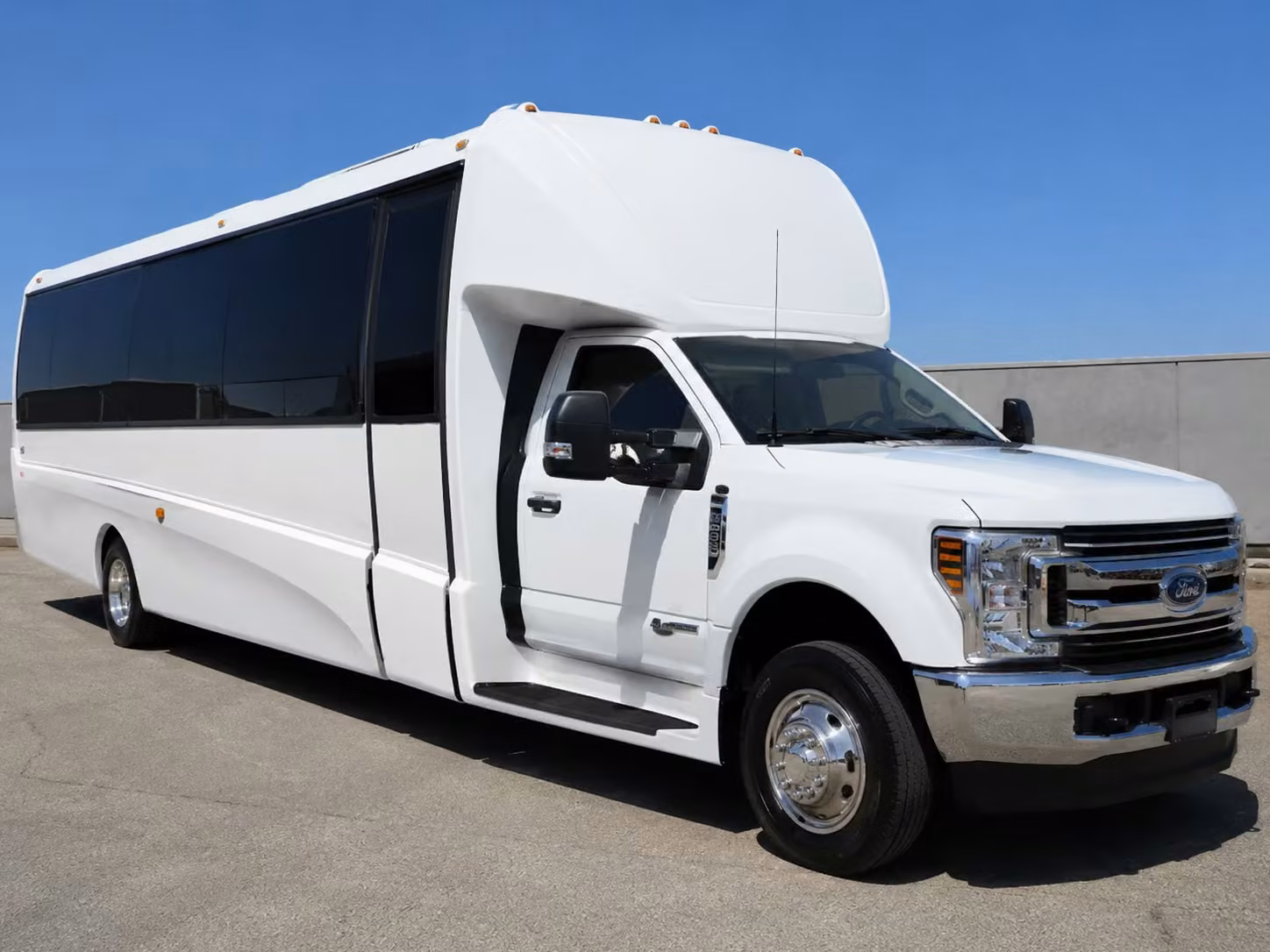 15 passenger minibus