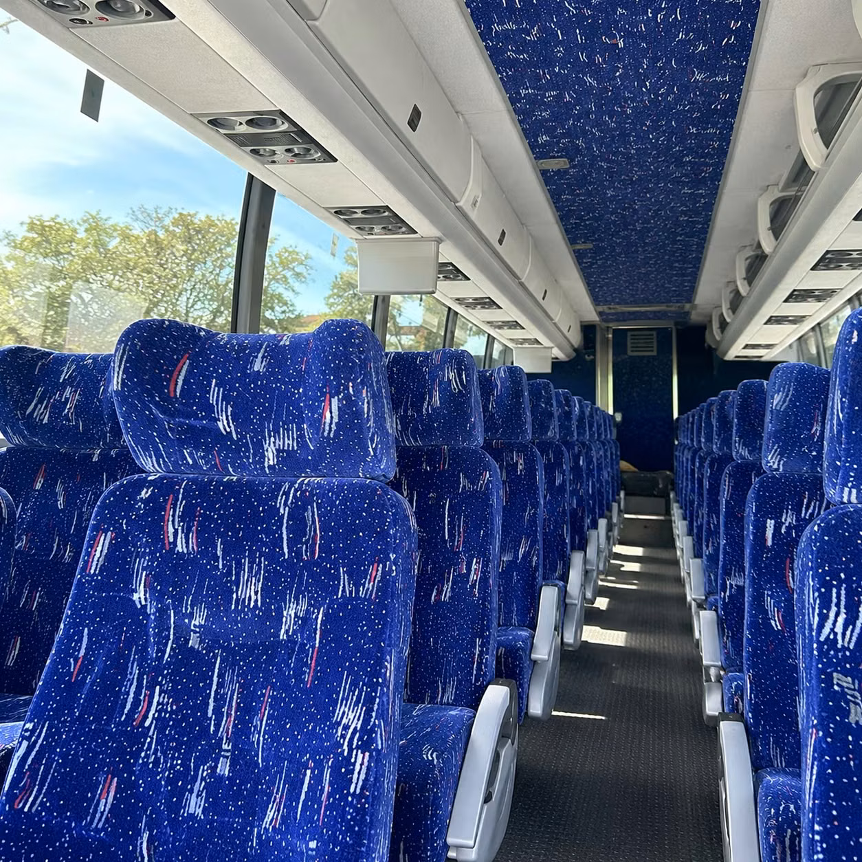charter buses to the south carolina aquarium and charleston museum are easy to book through coachbusnorthcharleston com
