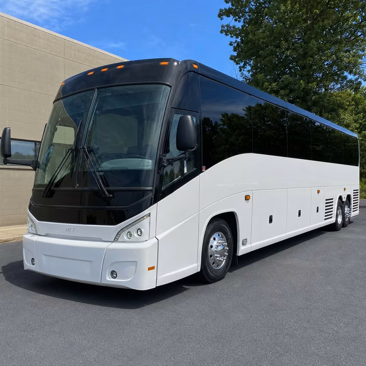 coachbusnorthcharleston com will help you move troops recruits and official delegations with confidence