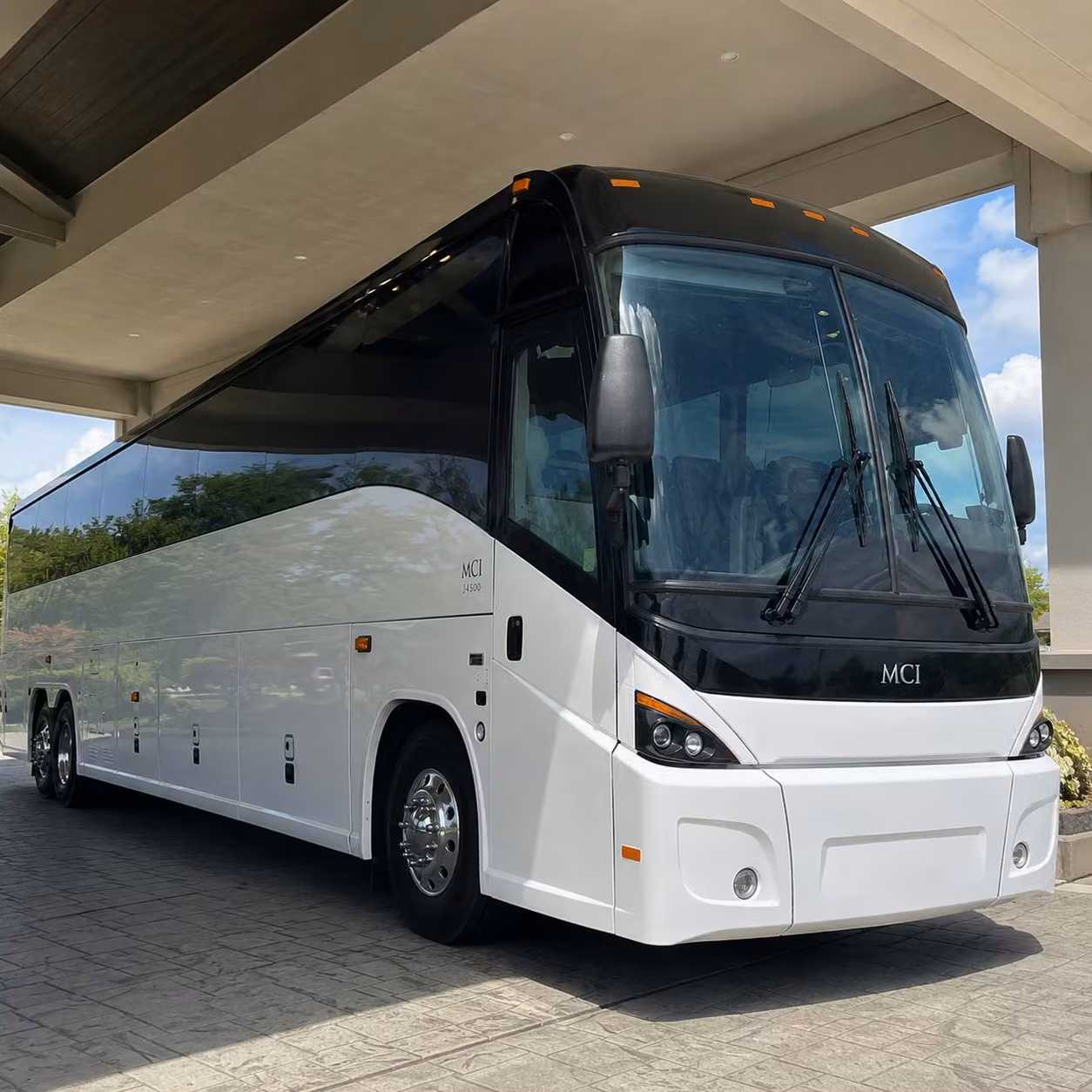 cruise transfer shuttles between chs and the union pier terminal